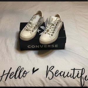 Converse sneakers size 7